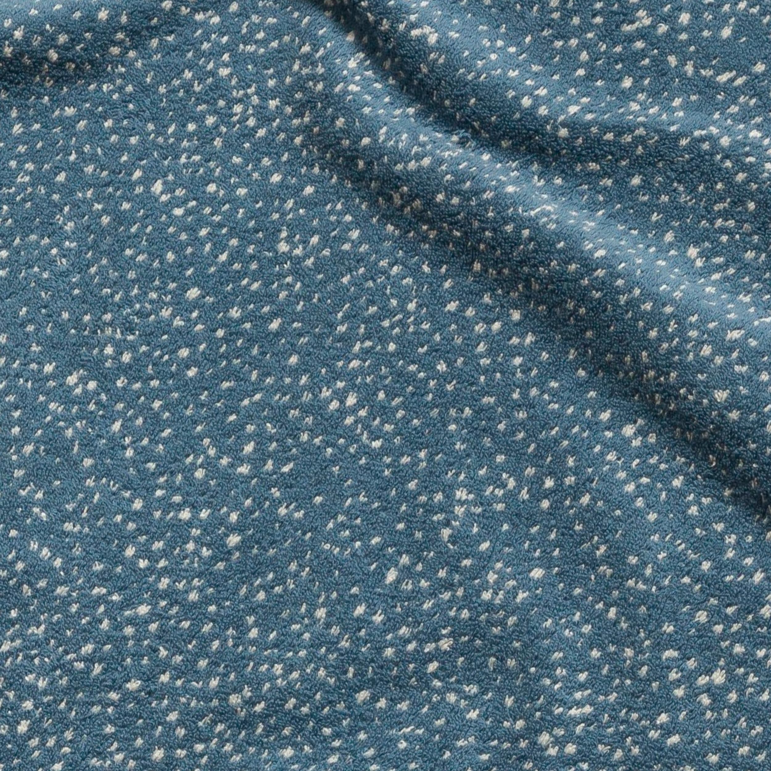 m-ve-bohemian-dreams-spots-duschtuch-67-x-140-cm-100-baumwolle-nature-steel-blue image 3
