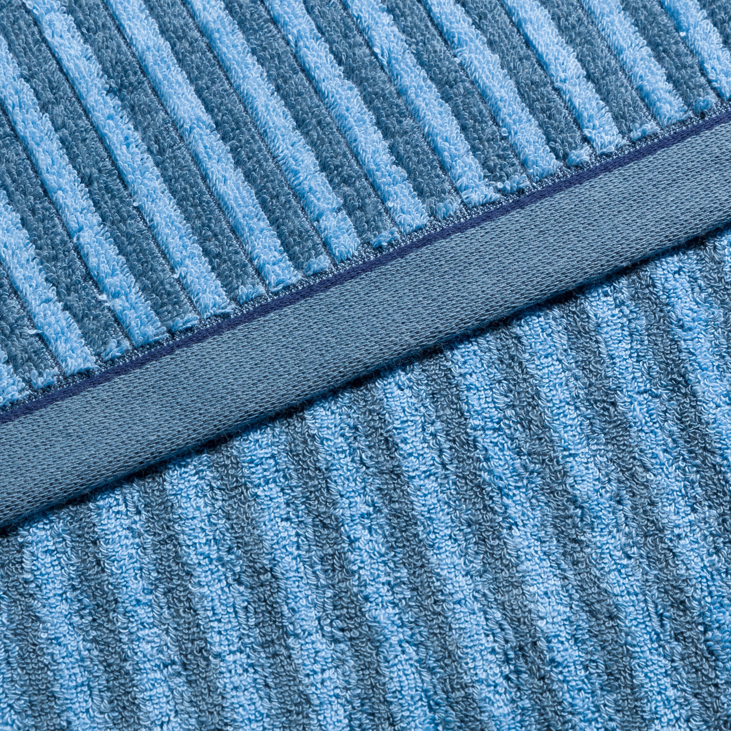 m-ve-geometric-shapes-stripes-duschtuch-67-x-140-cm-steel-blue-100-baumwolle-mit image 3