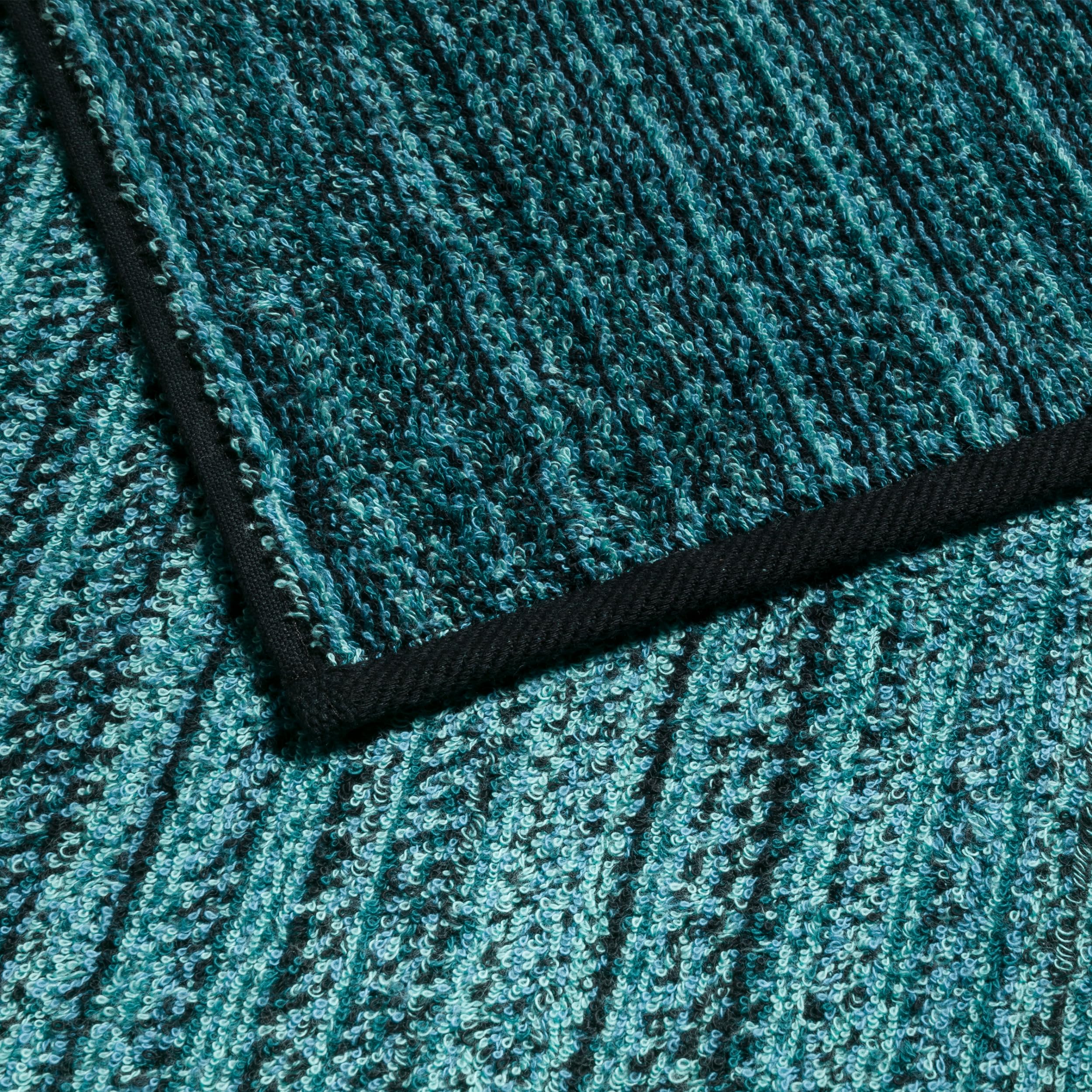 m-ve-tide-texture-duschtuch-67-x-140-cm-deep-lake-turquoise-100-baumwolle-jacqua image 3